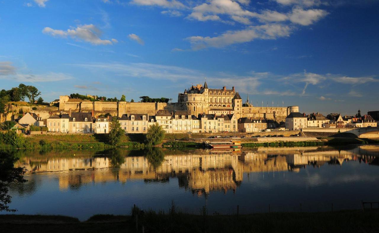 Hotel Aux Ecuries Du Signe Amboise Exterior foto